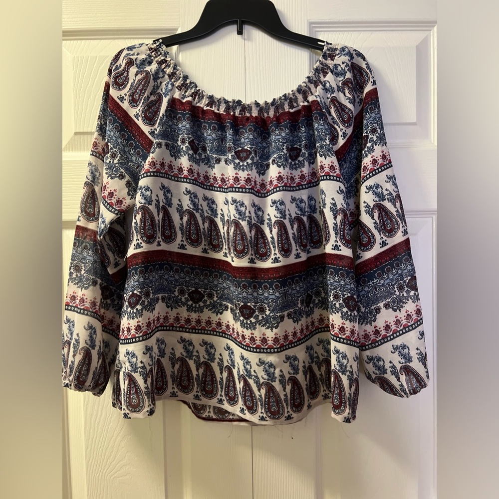 Colorful blouse that's bound to captivate your style senses.